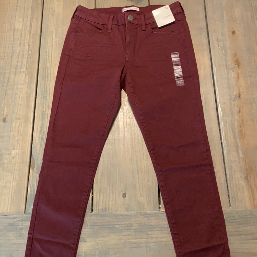 Maroon Low Rise Jeggings